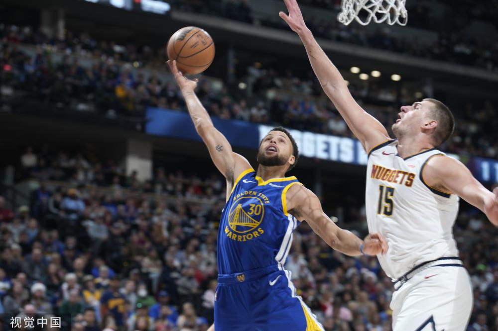 而此时此刻 而此时此刻